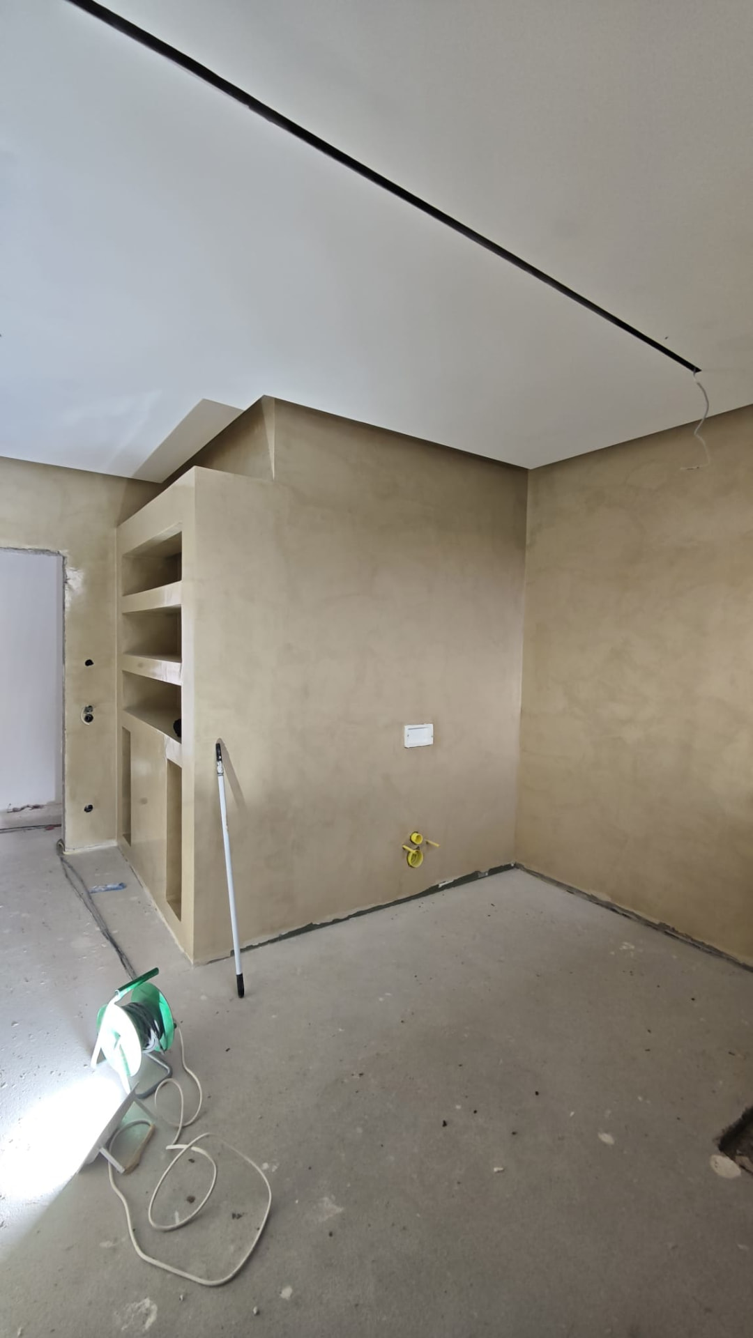 Detalj kontinuirane zidne površine u tehnici Mikrocement (4)